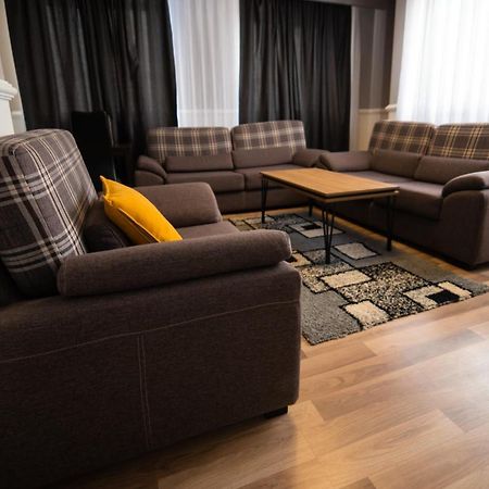 Cedartree Prishtina Appartement Pristina Buitenkant foto