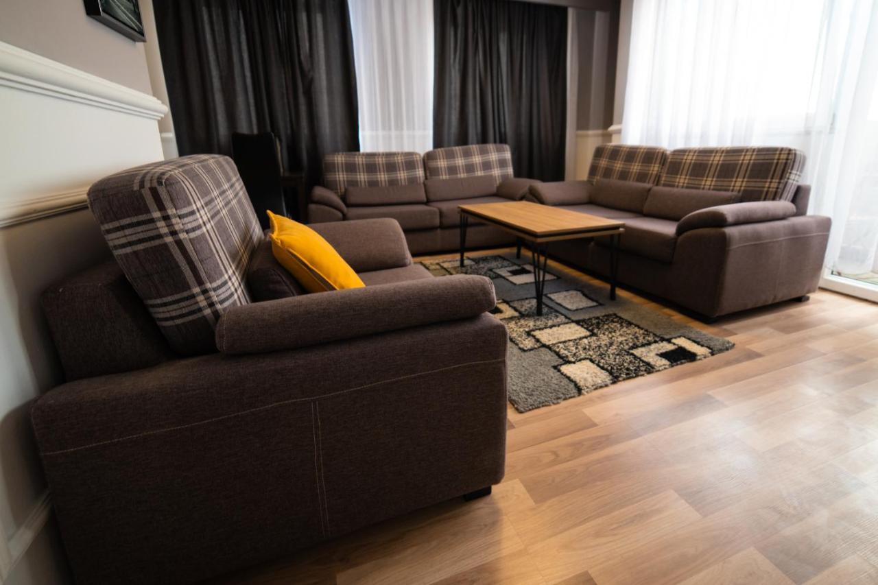 Cedartree Prishtina Appartement Pristina Buitenkant foto