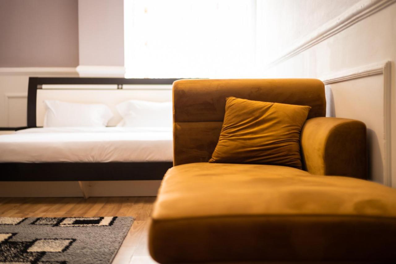Cedartree Prishtina Appartement Pristina Buitenkant foto