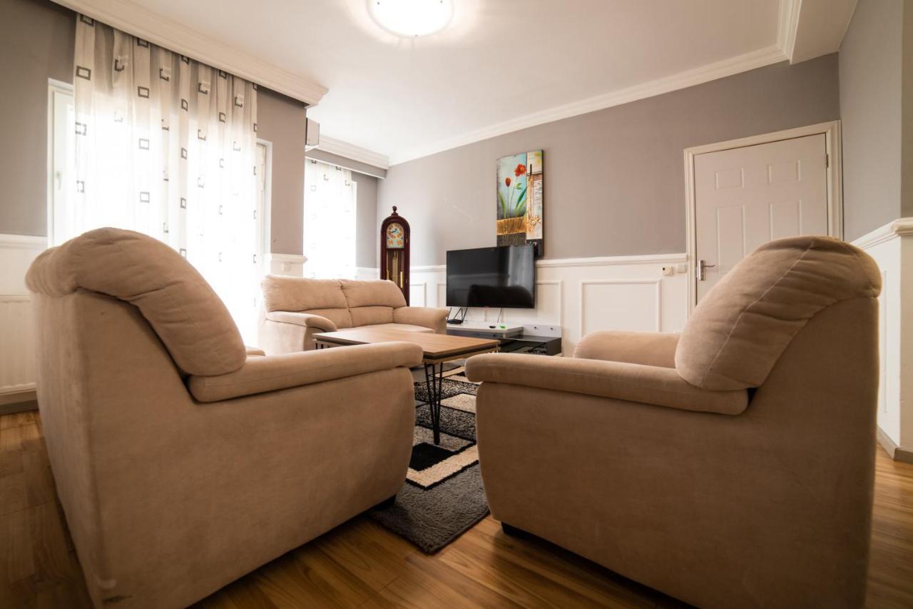 Cedartree Prishtina Appartement Pristina Buitenkant foto