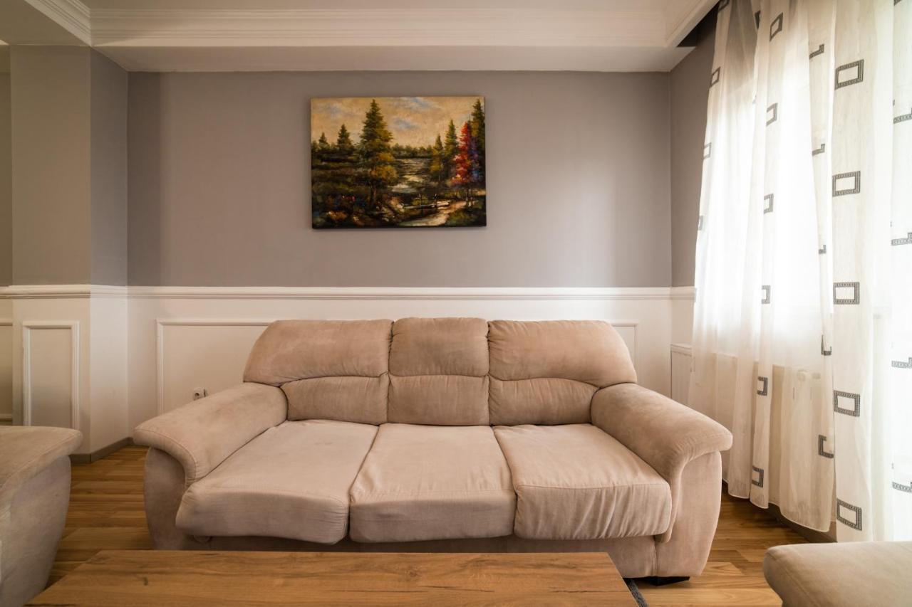 Cedartree Prishtina Appartement Pristina Buitenkant foto