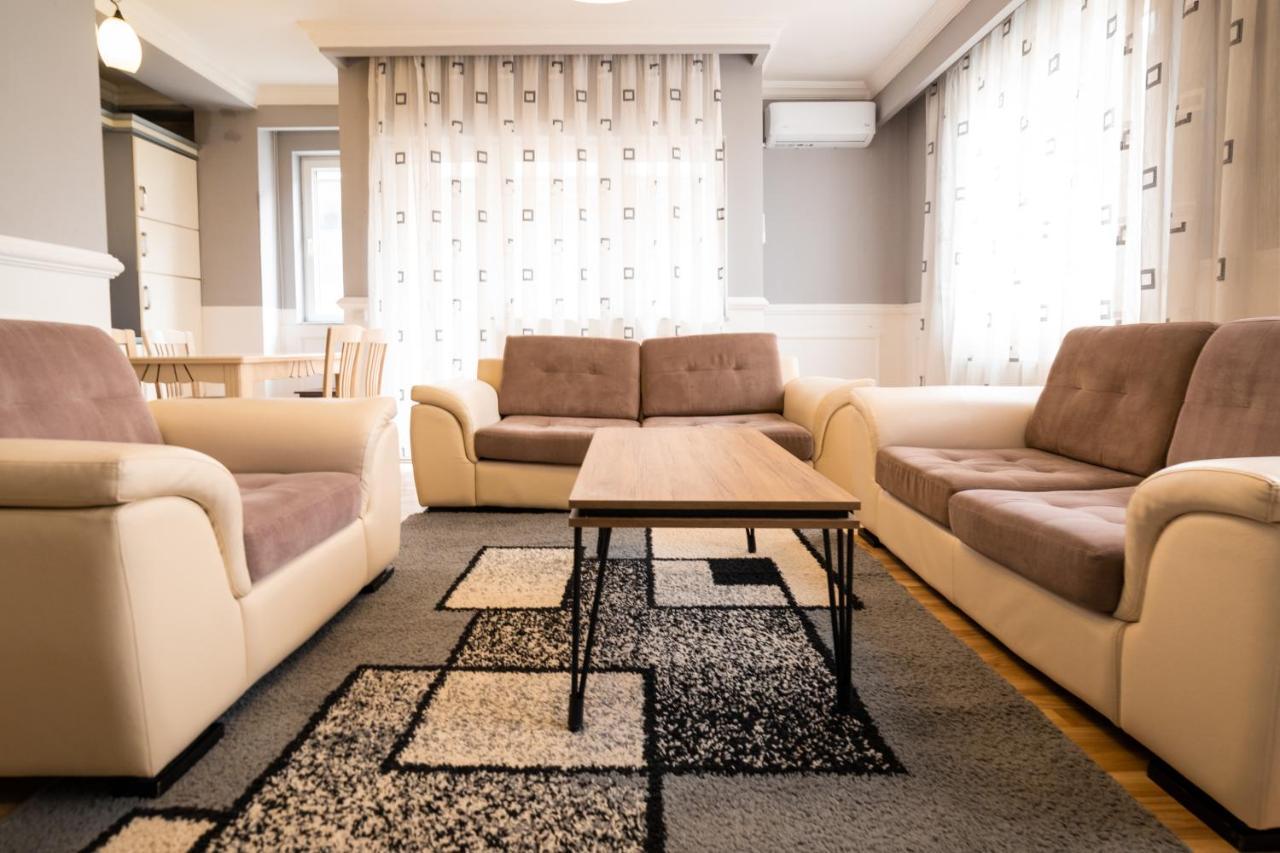 Cedartree Prishtina Appartement Pristina Buitenkant foto
