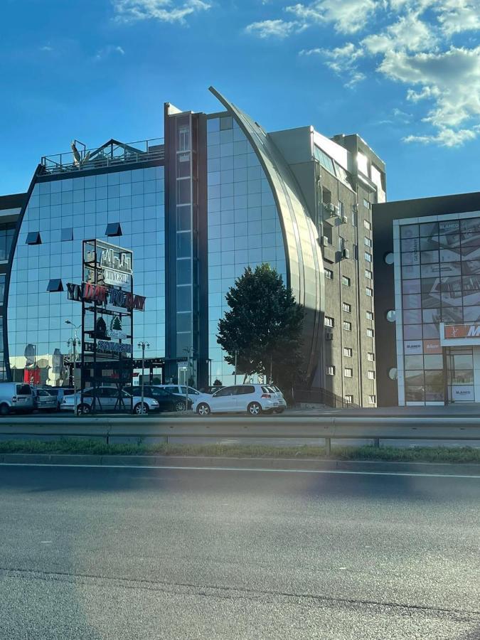 Cedartree Prishtina Appartement Pristina Buitenkant foto